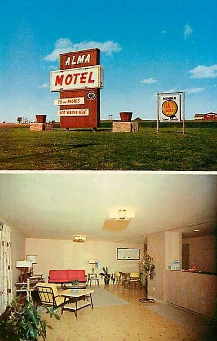 Alma Motel - Vintage Postcard